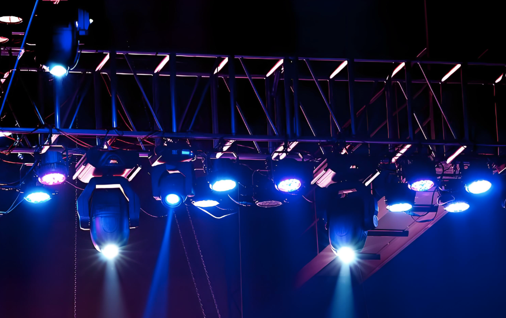 现代都市建筑与城市天际线